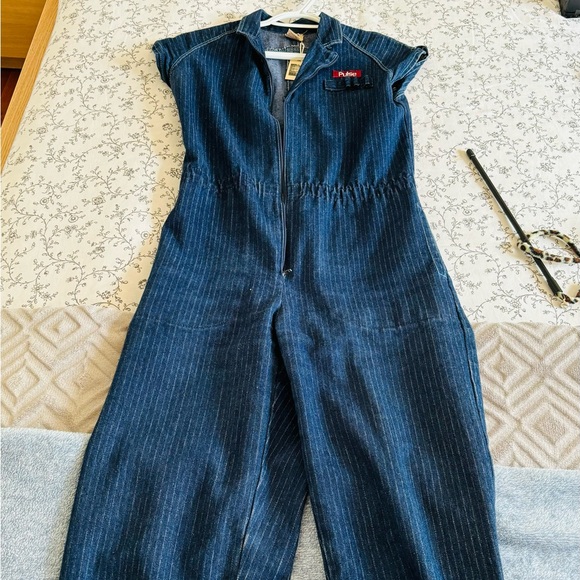 Vintage Denim Jumpsuit in Great Condition - Picture 1 of 2